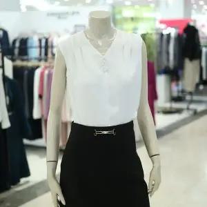 [미니멈]V넥 콩단추 민소매 블라우스 MXBGWB3110M_P338470936