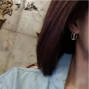 [골드스마일]SE196 여성 볼드 원터치 실버 이어링 심플 데일리 은귀걸이 (실버 925)