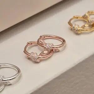 [골드스마일]S5004 여성 꼬임 큐빅 원터치 귀걸이 유니크 이어링 은귀걸이 실버925