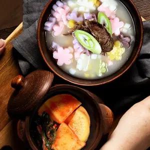 [프레쉬푸드][할머니네 김치항아리] 꽃떡국 세트(곰탕+석박지+꽃떡국떡)