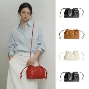 뉴 비에누아 덤플링 크로스백