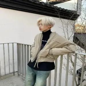 남사친 점퍼 보온 아이템 가을겨울 패딩 야구 반팔 트렌디 HT2