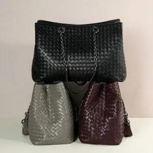 크로스백 여성 빅사이즈 체인 위빙 가죽 핸드백 숄더백