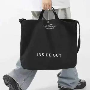 남자 대학생 캠퍼스 룩 노트북 에코 크로스 토트 백