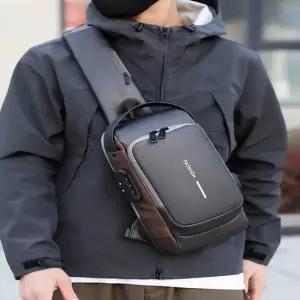 남자 비밀번호 잠금 방식 생활방수 USB포트 크로스백 남학생보조가방 크로스바디백