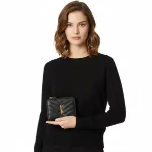 FW25여성 모노그램 반지갑 575879 BOW01 1000