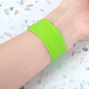 요술팔찌 실리콘 그린 원터치 요술팔찌 원터치팔찌 실리콘팔찌 단체팔찌 팔찌티켓