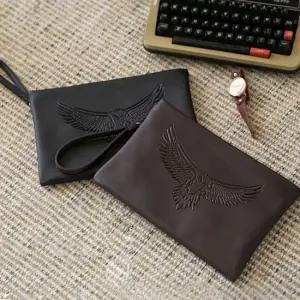 독수리 무늬가 새겨진 남성 캐주얼 클러치백 6012 미니핸드백 미니클러츠백 미니백