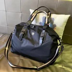 직장인 여성 빅숄더백 여행용 옷가방 짐가방 크로스백 캠핑가방 다용도가방 큰토트백