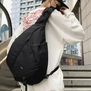 데일리 남자 슬링백 패션 신상 크로스백 블랙 가방 슬링백가방 학생크로스백