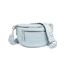 여성 크로스백 가죽 스트랩 여권 가방 라이트블루힙색 여자 캠핑용 휴가 수련회 엠티용 힙색 보조 여행 남