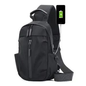 남여공용 앞 지퍼 충전 포트 캐쥬얼 스포츠 슬링백 크로스바디백 캐주얼크로스백