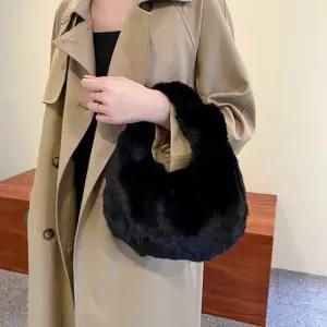 인기 여자 패션 겨울 털토트백 인기 매듭 신상 퍼가방 겨울퍼가방 겨울가방 털가방