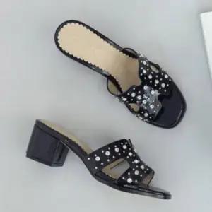 뮬슬리퍼 미들힐 슬리퍼 샌들 6cm 큐빅 6CM슬리퍼 뮬슬리퍼 6CM슬리퍼 미들힐슬리퍼