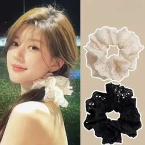 여자 대학생 데이트 룩 펀칭 레이스 곱창 밴드 헤어 스크런치 헤어끈 포니테일머리끈