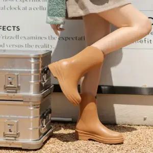 4컬러 미들 유광 모던 장마철 패션장화 부츠 여자 레인부츠 농사장화 설거지장화 방수신발