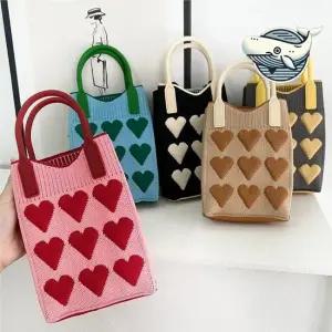 사랑스러운 하트 패턴 니트 토트 크로스백 가방 여자숄더백 남녀공용가방 정장백팩