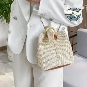 여름용 숄더 체인 가방 세련된 크림 버킷백 라탄숄더백 여름라탄가방 가벼운숄더백