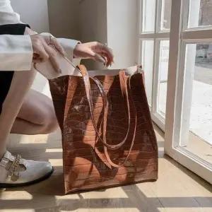 토트백 스네이크레더 4컬러 빅사이즈가방 숄더백 모던