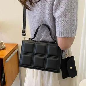 여성 스퀘어 사각형 화장품 파티룩 미니 크로스백