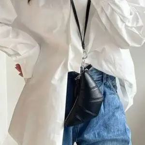 미니 크로와상백 여성 유니크가방 귀여운 트랜디 목줄