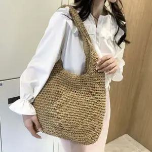 네추럴 여성 지퍼 왕골 가벼운 데일리 코디 가방