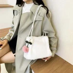 은창)스퀘어 체리 페이크 퍼 숄더백 가방 크로스백