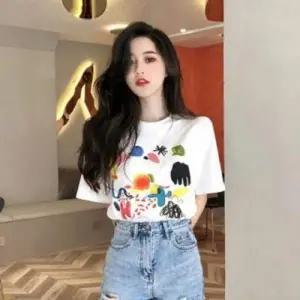 라운드 화사한 반팔티 프린팅 박스반팔 커플반 여름신상반팔티 남녀공용반팔티 예쁜여름반팔티