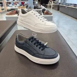 [엘칸토]엘칸토 HC11 소가죽 남성 스니커즈 M6J3U51J3Y5910 (49185652)