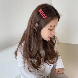 [이쁜] 아크릴 웨이브 자동핀 헤어핀