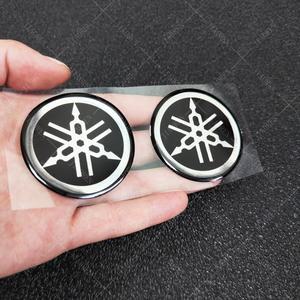 Yamaha 스티커 오토바이 로고 엠블럼 탱크 데칼용 3D 밝은 은색