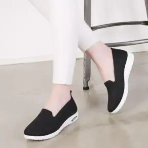 [옷자락]여성 봄여름 메쉬 경량 슬립온