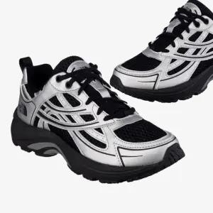 [매장판] 노스페이스 화이트라벨 운동화 남녀공용 사계절 슈퍼 킥스 2 스니커즈 블랙 NS93