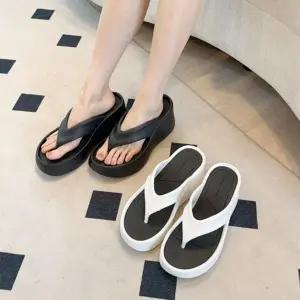 [옷자락]여자 여름 트렌드 통굽 키높이 플랫폼 쪼리 슬리퍼