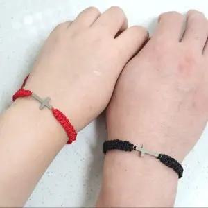 [하프클럽/]십자가 손목끈 팔찌 세트 블랙 레드 분위기 커플