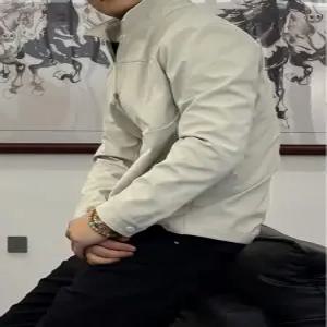 가을 점퍼 행정 코트 야상 바람막이 기능성 쇼트 남자야상사파리 하드보일드 ible3