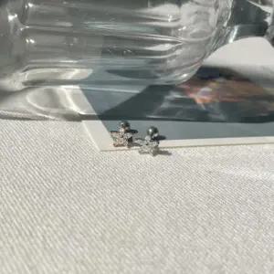 [옷자락]여자 눈꽃 크리스탈 바 변경 써지컬스틸 피어싱