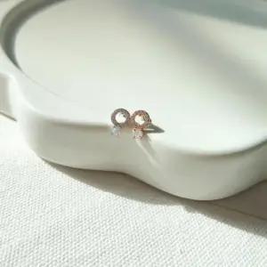 [옷자락]여자 라운드 큐빅 원석 바 변경 써지컬스틸 피어싱