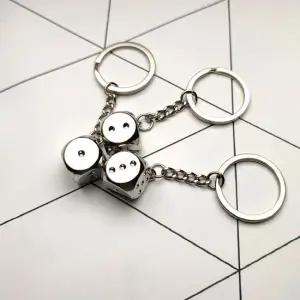 실버 주사위모양 키링 열쇠고리 보드카페 개업 기념품 키링
