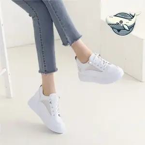 세련된 블루데님 편안한 데일리 워킹화 캔버스 여성워킹화 여성여름운동화