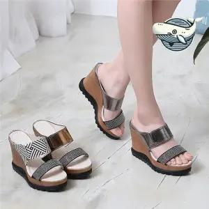 세련된 웨지힐 슬리퍼 고급스러운 큐빅 장식 웨지샌들 웨지힐 웨지힐샌들 여성웨지샌들