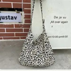 호피가방 호피 에코백 레오파드 연예인 여행용 데일리 크로스