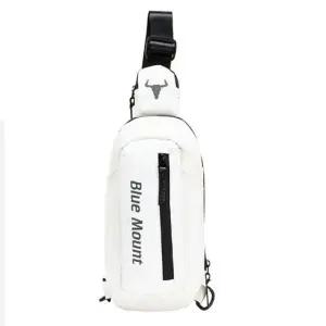 캐주얼슬링백 남성 슬링백 등산 이어폰 파우치 가방 아이보리화이트