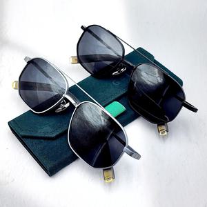 가벼운 티타늄 사각 투브릿지 남자 여자 편광 낚시 골프 선글라스 변색 선글라스 TSGL20