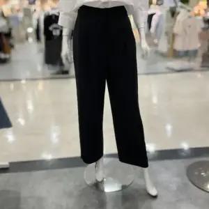 셀럽 비조장식 허리밴딩 세미와이드 팬츠 SB5LP30