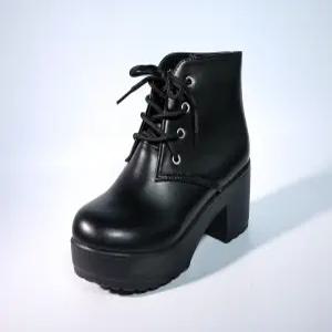 발편한 여성 앵클워커 7cm 통굽 경량 라운드토 레이스업