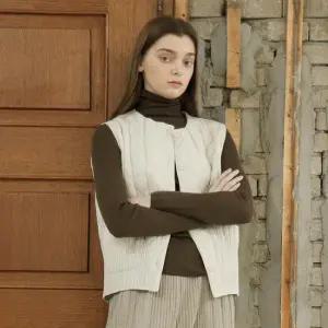 [요이츠](택가 218000원)[요이츠] 육각패턴 퀼팅 패딩 베스트_YJ10WRPVT02