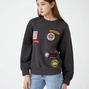 [대구백화점] [지프]여성용 와펜시리즈 맨투맨(JN1TSF813)