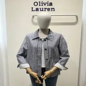 [올리비아로렌]여성 카라 스트라이프 아우터형 셔츠 vvcnl4m3291 ECJ
