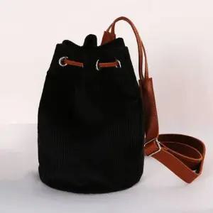 슬링백 버킷백 가을 겨울 골덴 가방 블랙